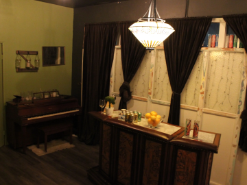 Уютный зал с пианино на Маяковской